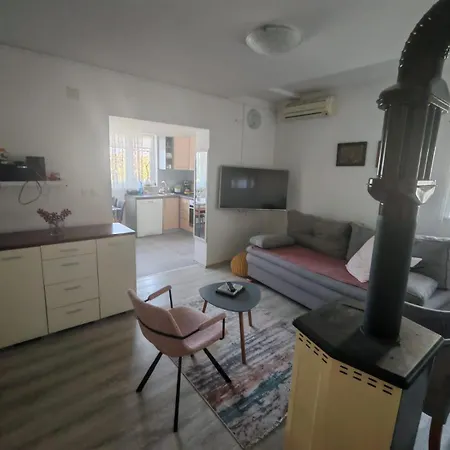 Apartment Lemo